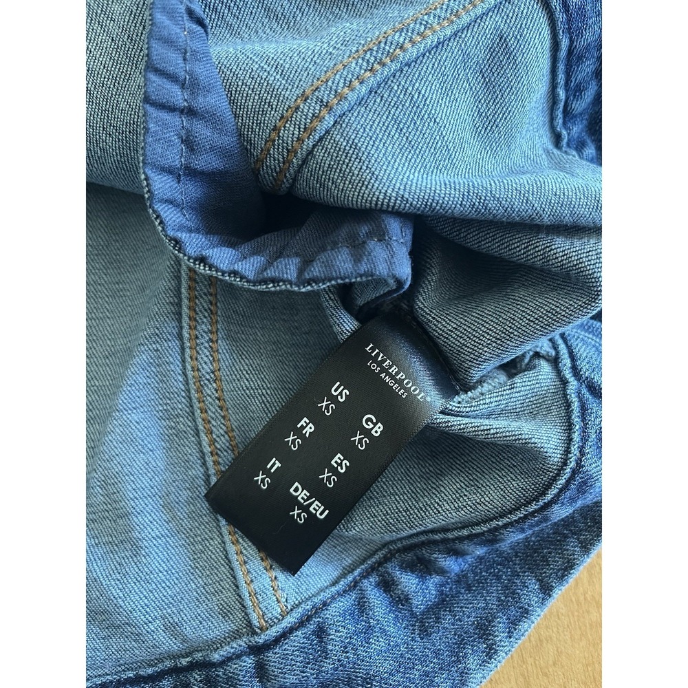 Women's Liverpool Jeans Company Long Denim Jacket Sz XS Tapered Waist Buttons - Picture 9 of 11